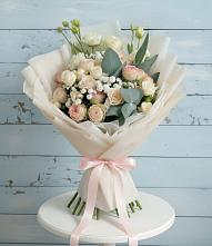 Букет цветов из:  Розы и Лизиантусы в Светлом Томской области