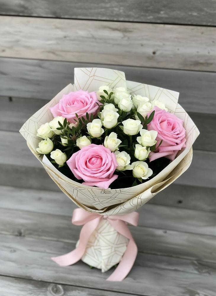 Букет цветов из: Розы в Светлом Томской области