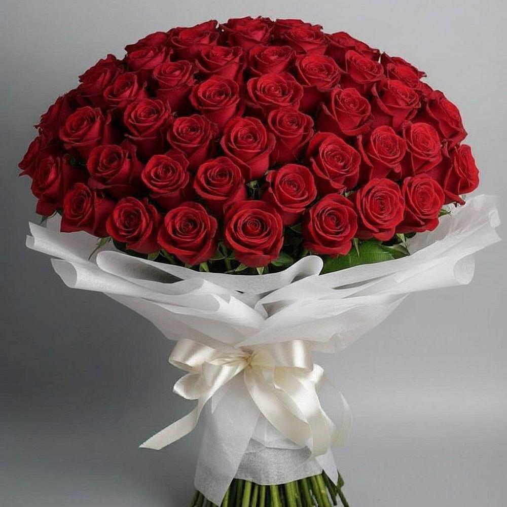 Букет 101 Красная роза Блэк Мэджик в Светлом Томской области