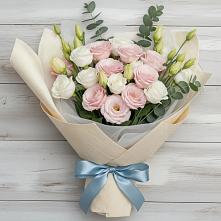 Букет цветов из:  Лизиантусы #REPLACE_PRED# Светлом Томской области