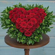 Цветочная композиция из Розы в виде сердца в Светлом Томской области