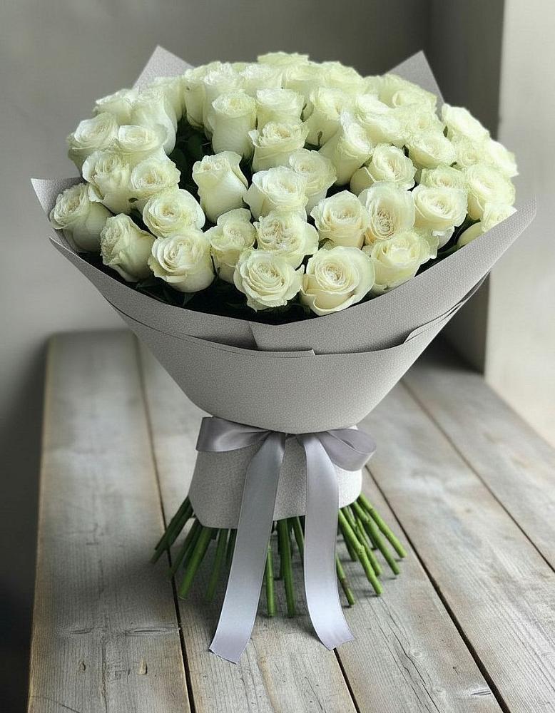 Букет 35 Белых роз в Светлом Томской области