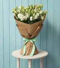 Букет цветов из:  Лизиантусы в Светлом Томской области