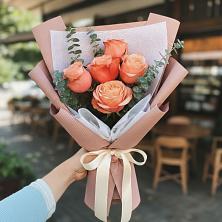 Букет цветов из:  Розы в Светлом Томской области