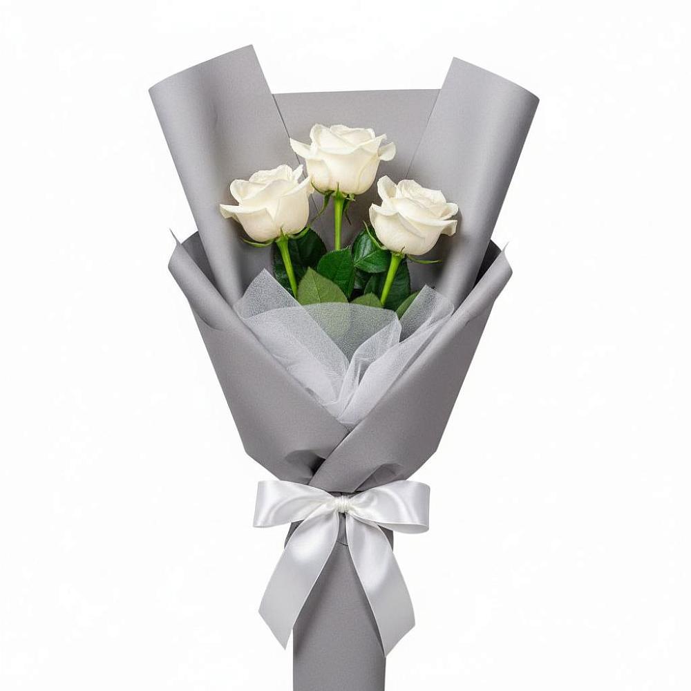 Букет 3 белые розы в Светлом Томской области