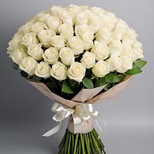Букет 101 беля роза Белоснежка в Светлом Томской области