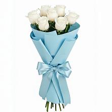 Букет 7 белых роз Проуд в Светлом Томской области