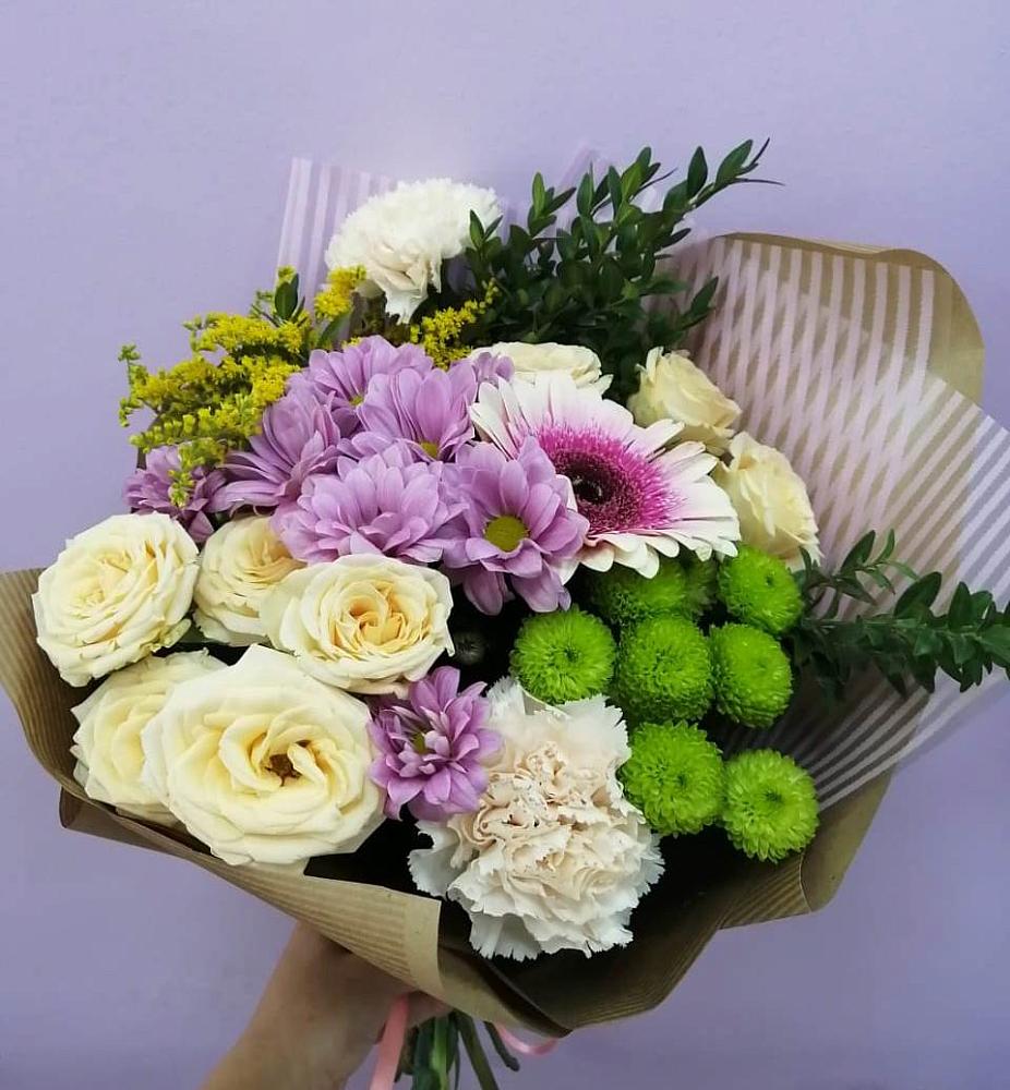 Букет цветов из: Хризантемы, Розы, Гвоздики и Герберы в Светлом Томской области