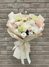 Букет цветов из:  Гвоздики, Розы, Лизиантусы и Хризантемы в Светлом Томской области