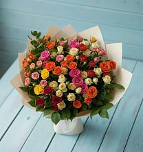 Букет Микс из разноцветных кустовых роз в Светлом Томской области